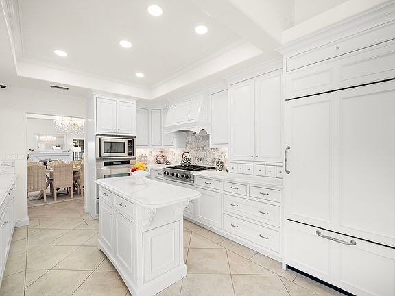 3rd image of 15 Sea Cove Ln #3