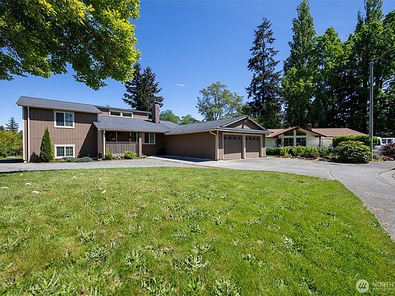 2nd image of 9617 Belmont Drive