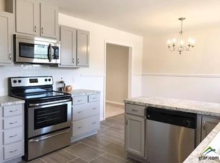 3135 Rollingwood Dr, Tyler, TX 75701