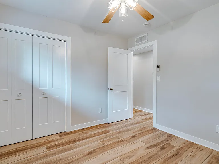 1334 Miller Ave — Photo 21