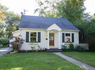 442 Wealthy Ave, Kalamazoo, MI 49006