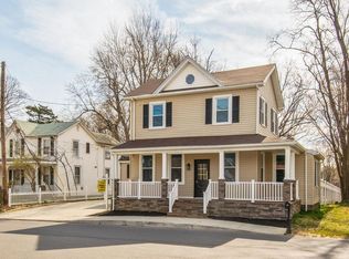 15909 Chieftain Ave, Rockville, MD 20855