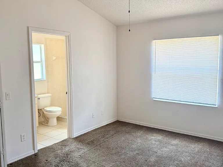 2380 Summerfield Ave — Photo 6