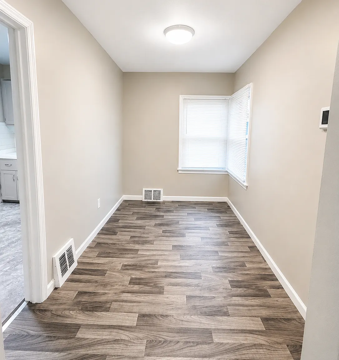 3 bed, 1056 sqft, $1,325 — Photo 3