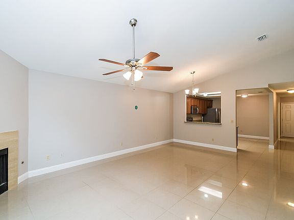 4th image of 2806 Lantana Lakes Dr W