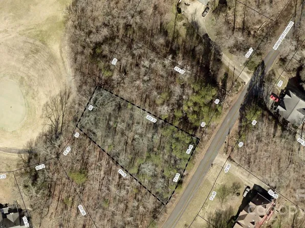 155 Harbourtown Dr, Kings Mountain, NC 28086