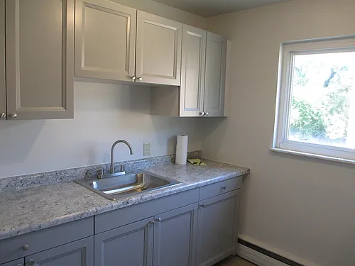 1668 Crest Hill Ave #1 — Photo 7