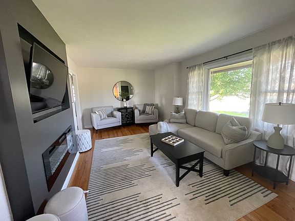 2nd image of 6372 Collamer Dr