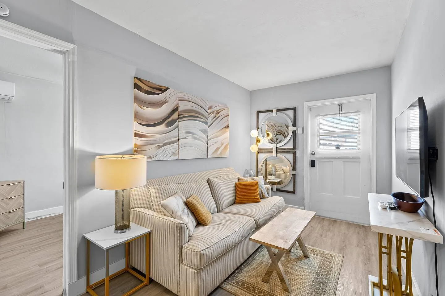 1 bed, 1.0 bath, 524 sqft, $2,000 — Photo 3