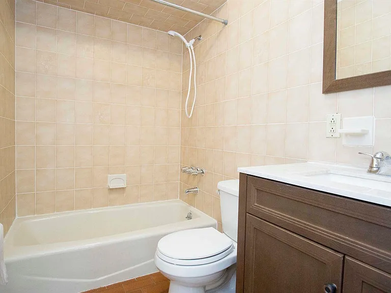 200 Central Ave #B5 — Photo 8