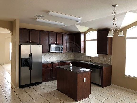 3rd image of 6102 Emilie Ln