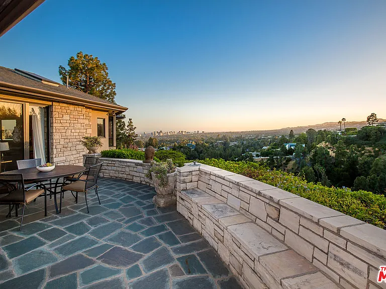 1131 Miradero Rd — Photo 17