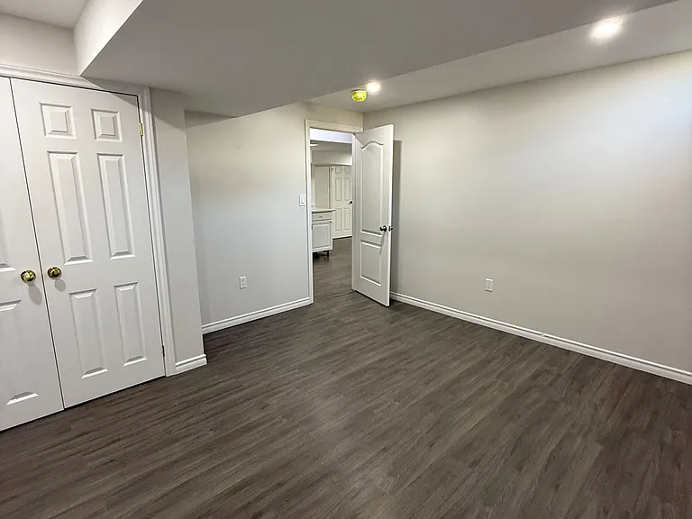 135 Monarch St #BASEMENT — Photo 22