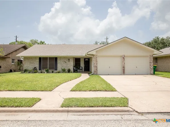 307 Richmond Dr, Victoria, TX 77904