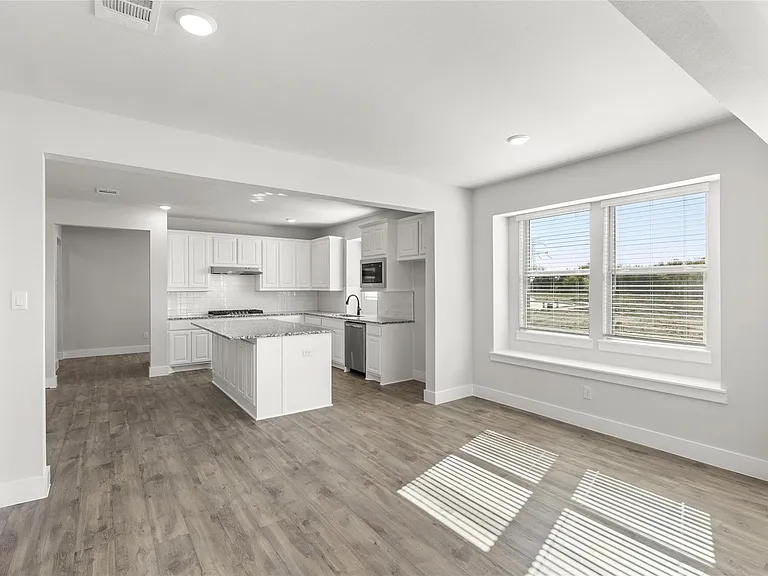 809 Meadow Spring Ln — Photo 26