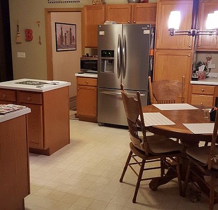 4th image of 426 Oak Grove Cir