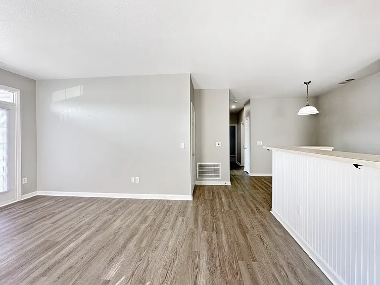 Beaver Creek Apartments — Photo 24