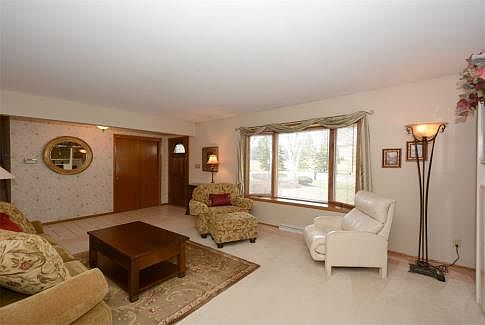 3rd image of 2720 N Park Dr