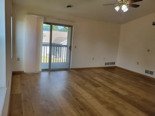 240 Ash St APT 2, Sauk City, WI 53583