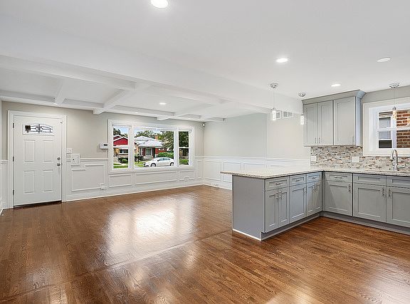 3rd image of 9620 S Wentworth Ave