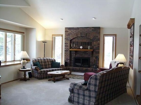 2nd image of 16623 Hilltop Ln