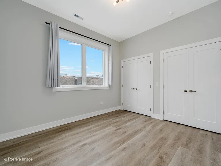3954 S Indiana Ave #2R — Photo 5