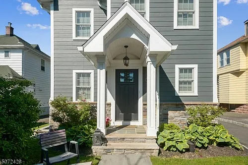 24 Blaine St #A Photo 1