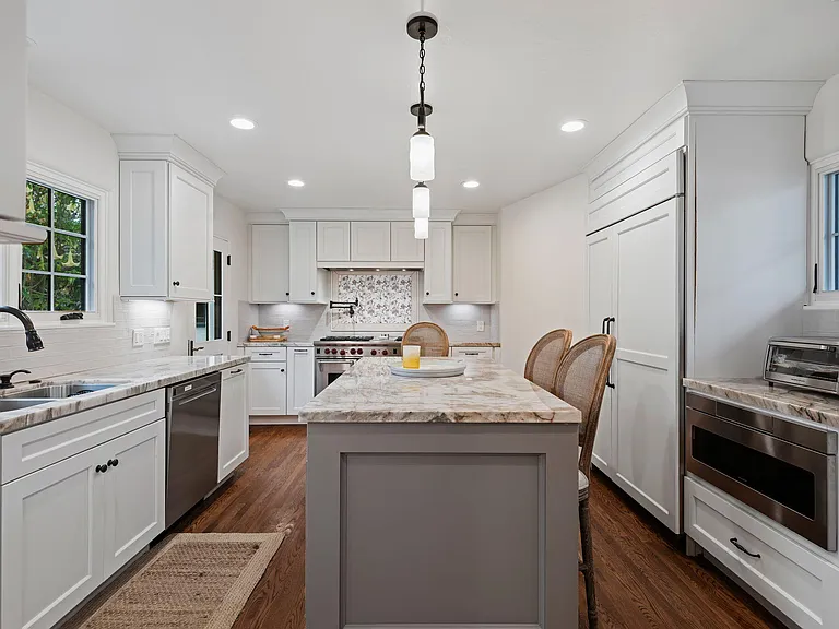1447 S Jameson Ln — Photo 11