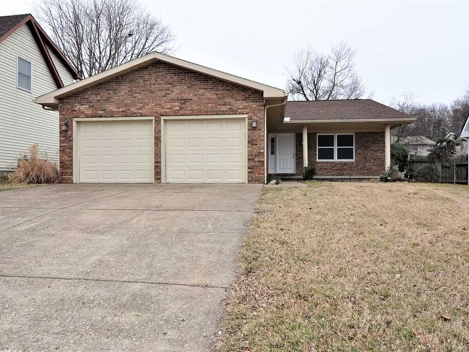 1st image of 701 Glenmoor Dr