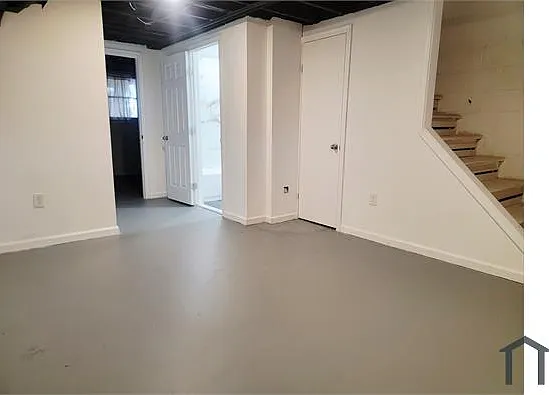 303 Leeanne Rd — Photo 9
