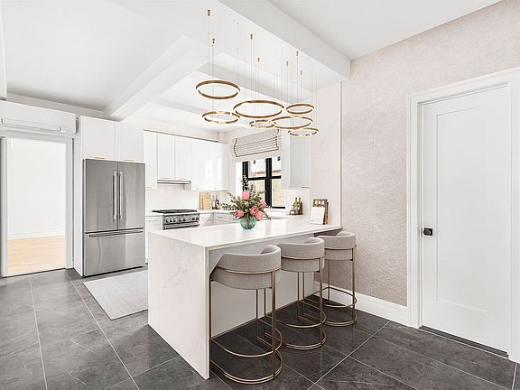 4th image of 277 W End Ave Floor 15