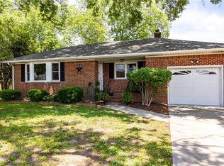 936 E Goodview Dr, Virginia Beach, VA 23464