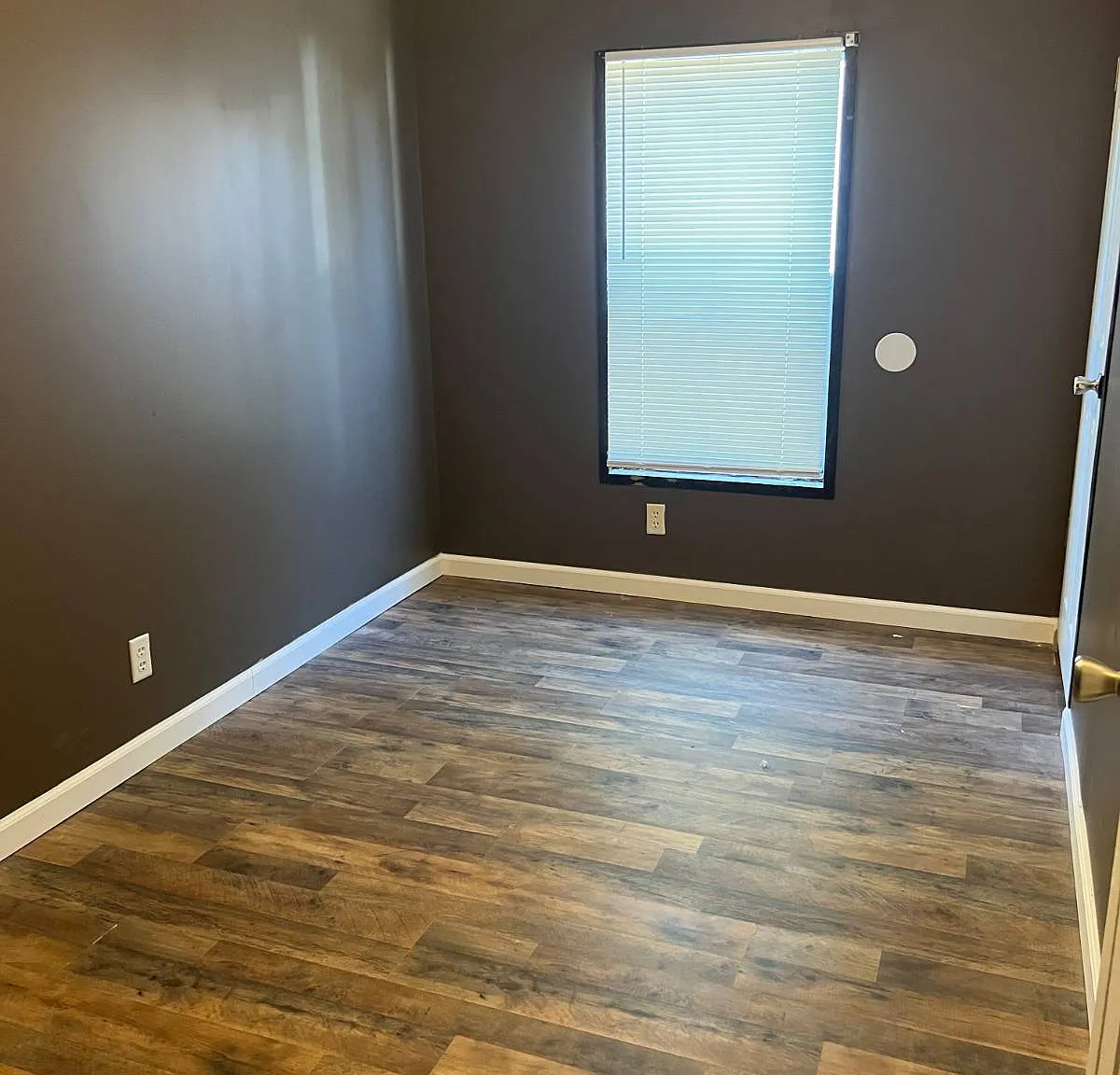 3 bed, 2.0 bath, $1,150 — Photo 3