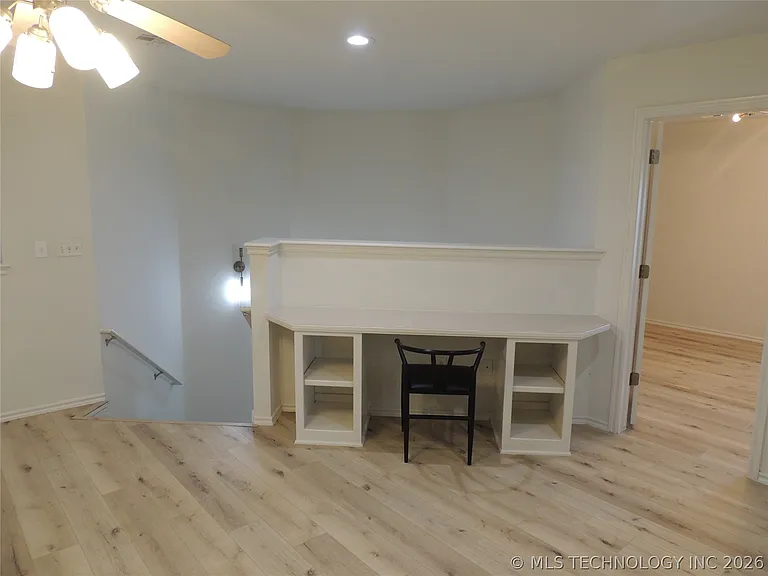 4416 W Indianola St — Photo 43