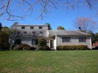 25 Fox Run, Glen Gardner, NJ 08826