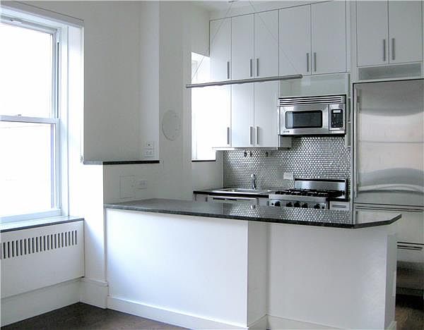 2nd image of 701 Madison Ave #7C