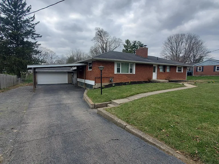 12 Kenec Dr — Photo 1