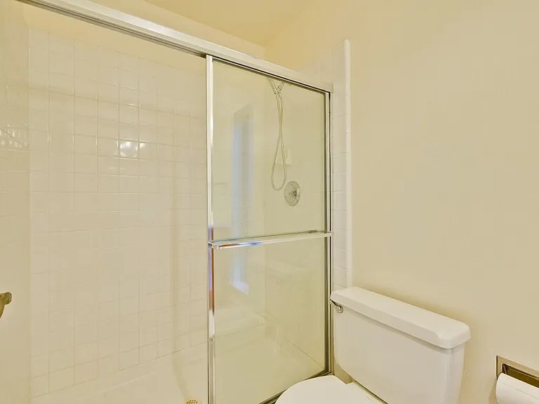 2040 W Middlefield Rd #2 — Photo 19