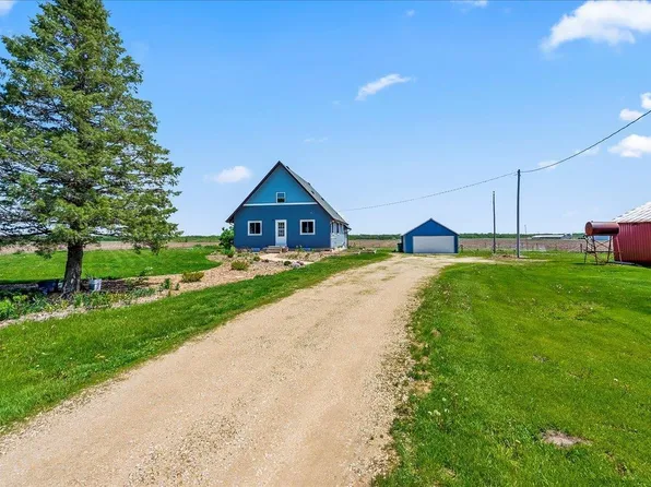 2085 Sable Ave, Tripoli, IA 50676
