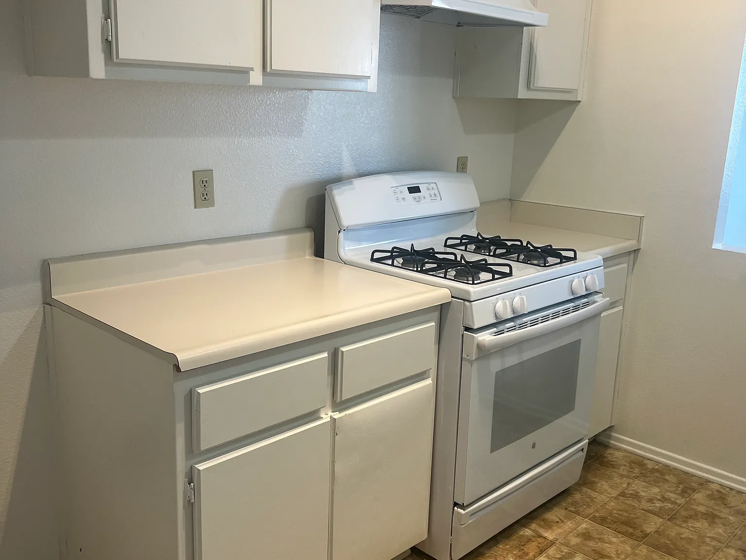 1 bed, 1000 sqft, $1,875 — Photo 1