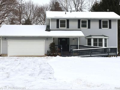 6481 Winans Lake Rd, Brighton, MI, 48116