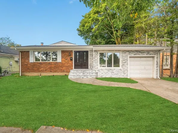 3771 Jerusalem Avenue, Seaford, NY 11783