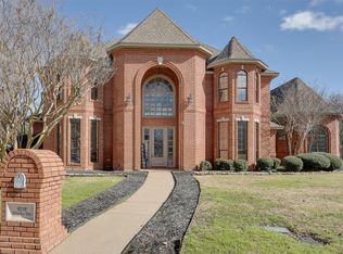 6719 Blake Dr, Arlington, TX 76001