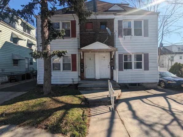 8 Kelly Pkwy, Bayonne, NJ 07002