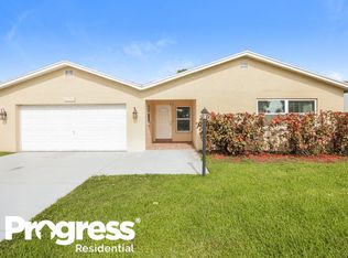 9225 SW 18th Rd, Boca Raton, FL 33428
