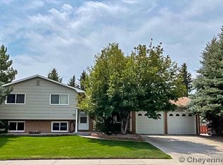 835 Arapaho St, Cheyenne, WY 82009
