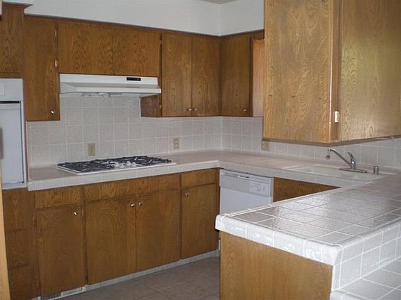 5th image of 6375 N Wilson Ave