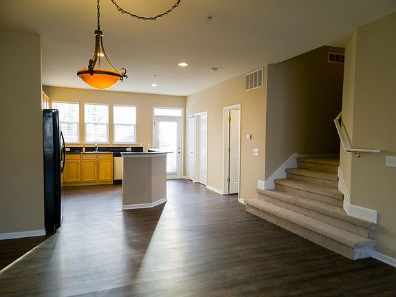 5th image of 124 Hamilton Ave