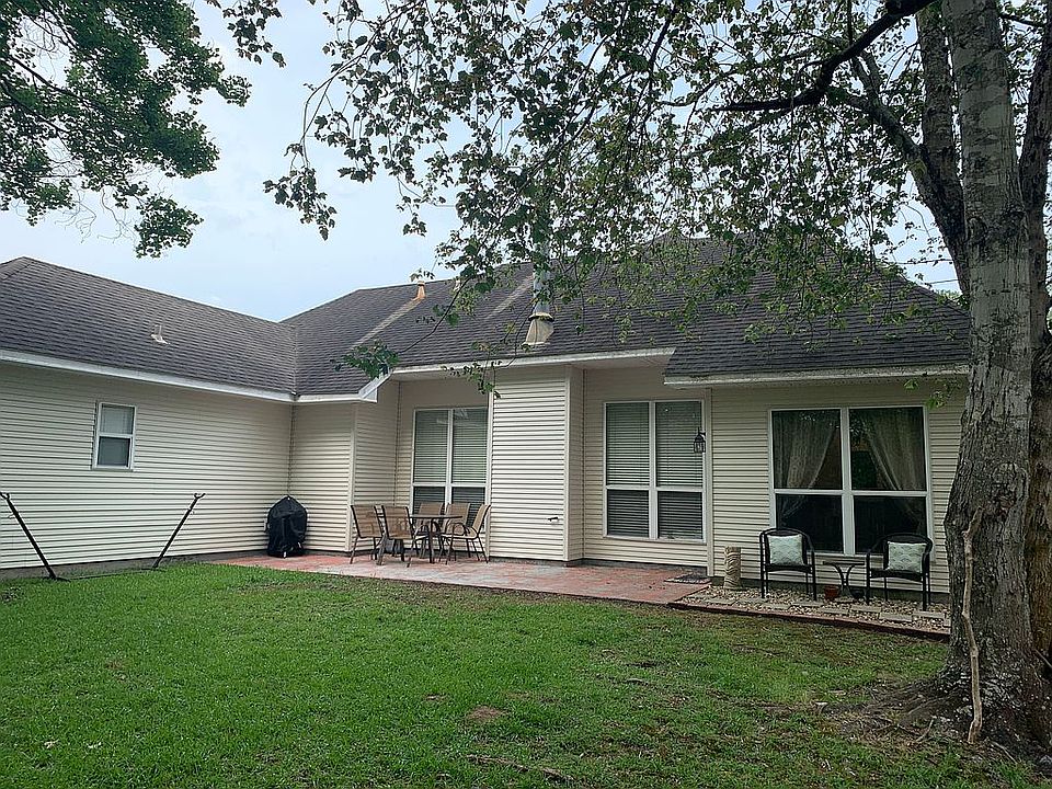 2nd image of 612 Apache Dr
