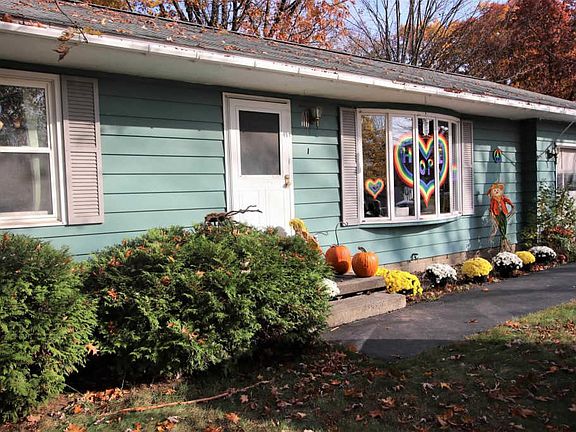 3rd image of 80 Perkins Dr